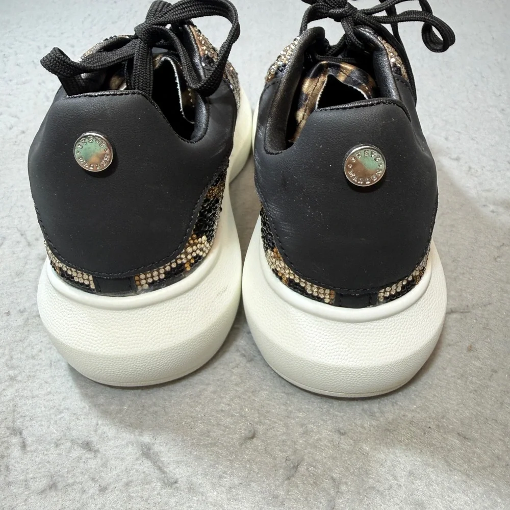 Steve Madden steve madden